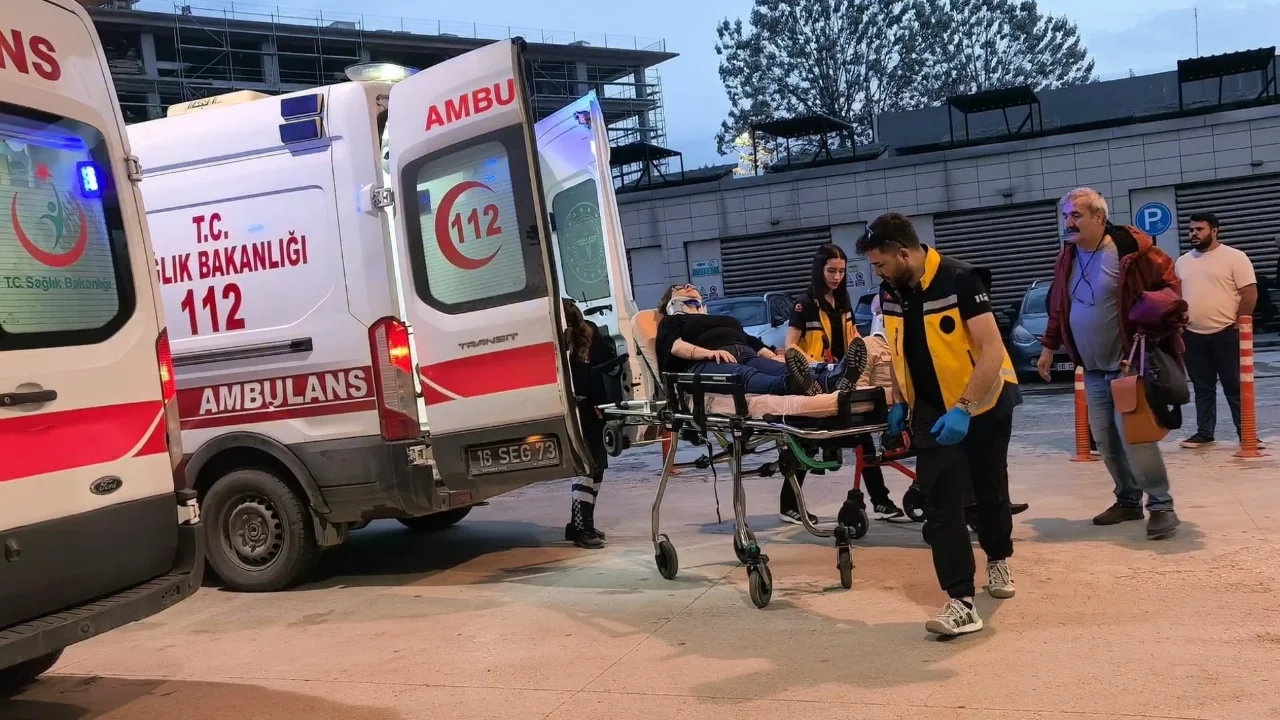 Bursa'da feci kaza: 2 kişi yaralandı