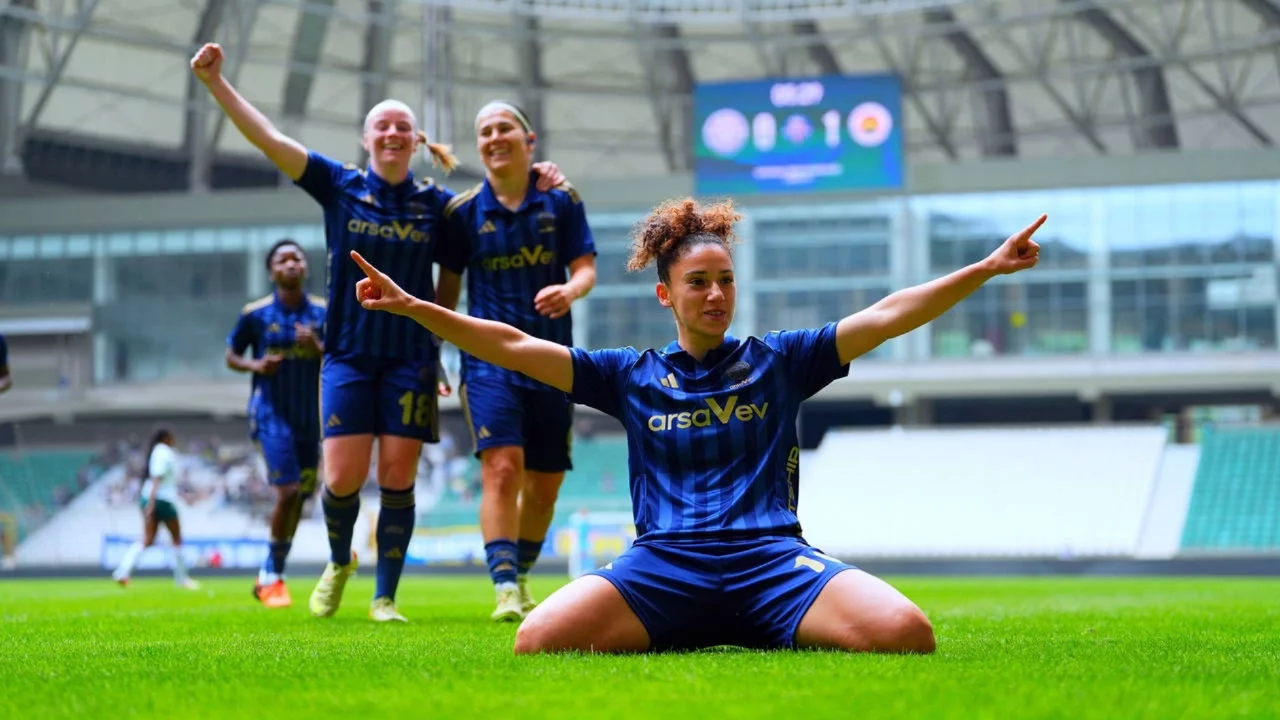 Kadın Futbol Süper Ligi'nde şampiyon Fenerbahçe