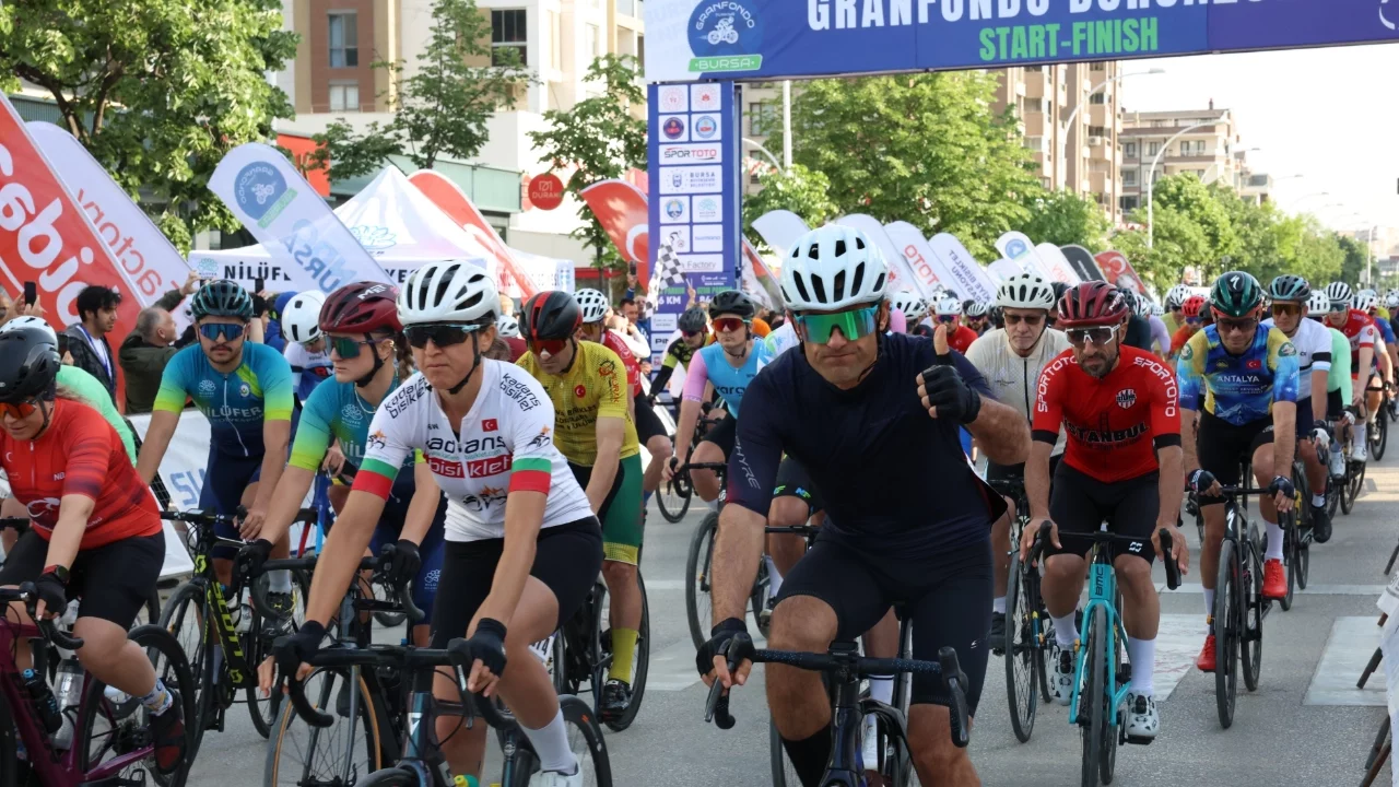 Granfondo Bursa 2026'da pedallar kadınlar için döndü