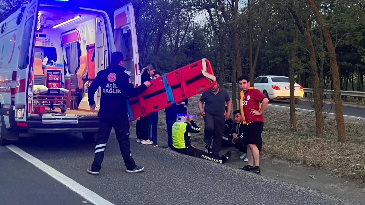 Çorlu'da trafik kazası müdahalesinde polise otomobil çarptı
