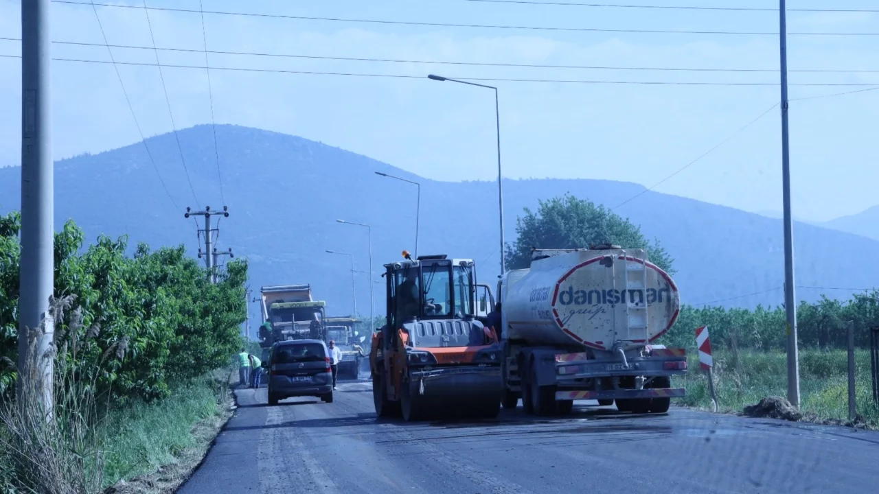 Bursa Büyükşehir Belediyesi'nden Kestel'de asfalt yenileme çalışması