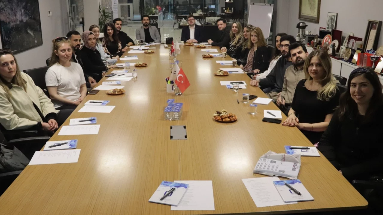 Bursa'da genç mimarlar mesleki sorunlarını dile getirdi