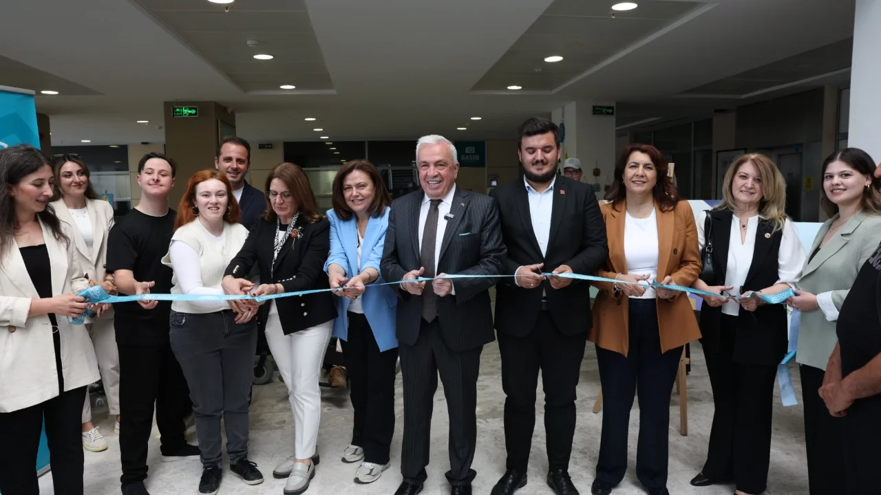 'Bizim Sergi' Halk Evi'nde izlenime sunuldu
