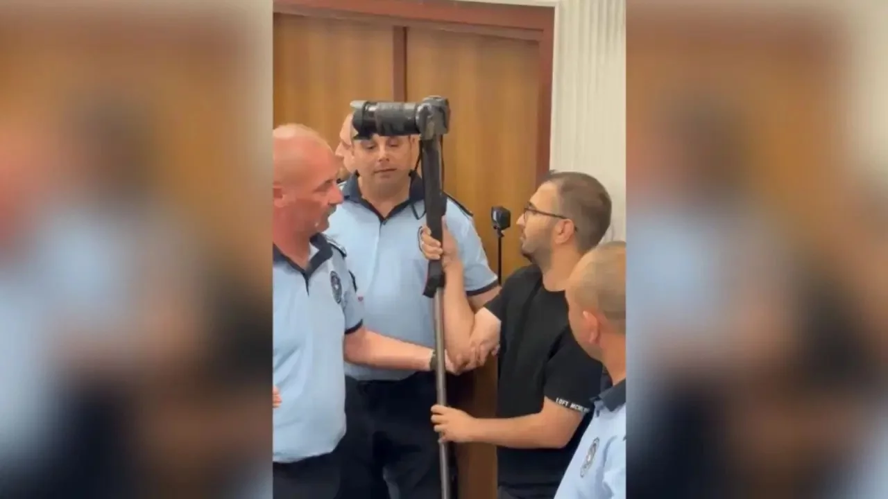 Aydın'da Belediye Meclisi toplantısında tartışma: CHP'li Yetişkin'in konuşması engellendi