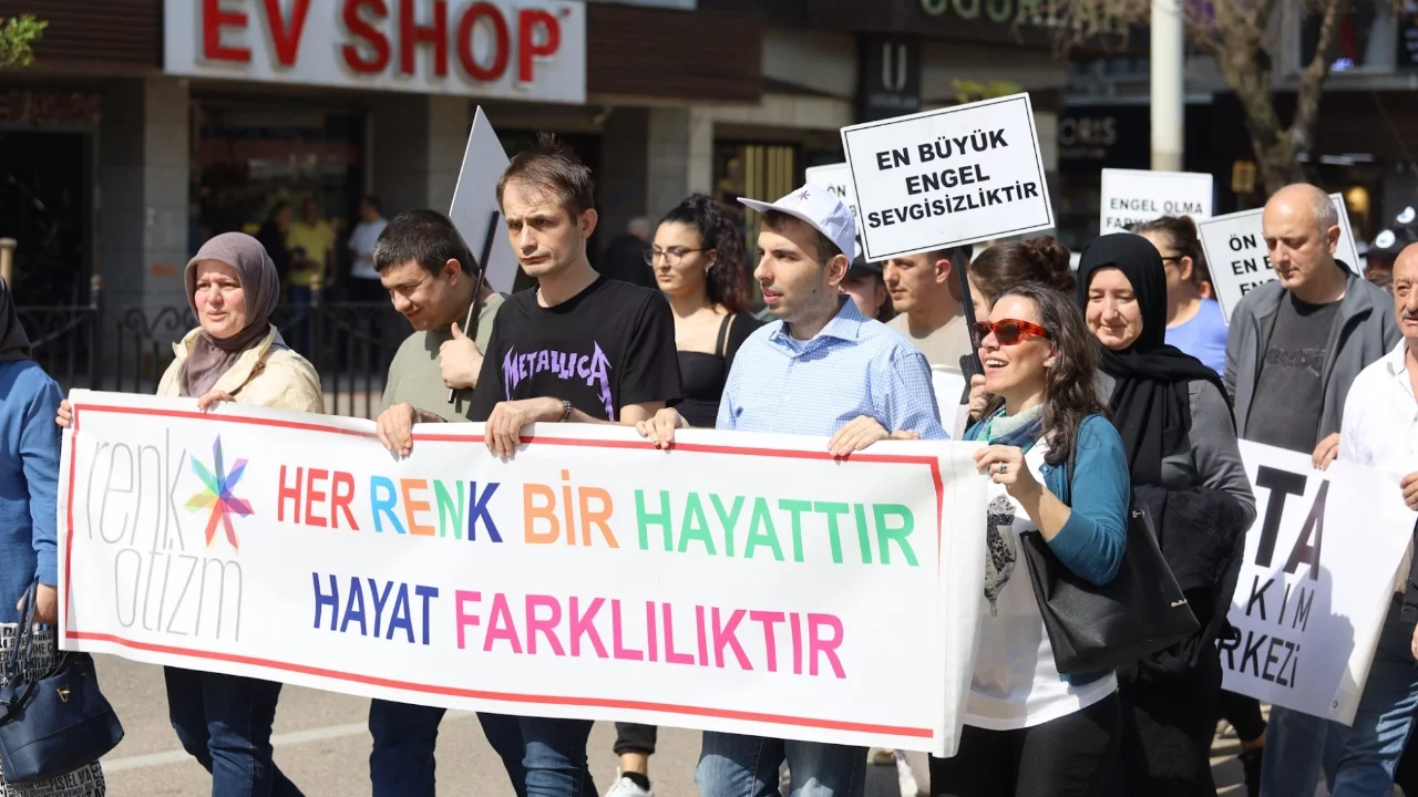 Bursa'da engelsiz bir gelecek için yürüdüler