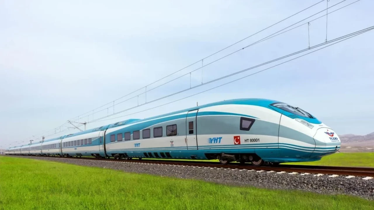 Bakan Uraloğlu açıkladı: Tren seferlerinde bayram hazırlığı