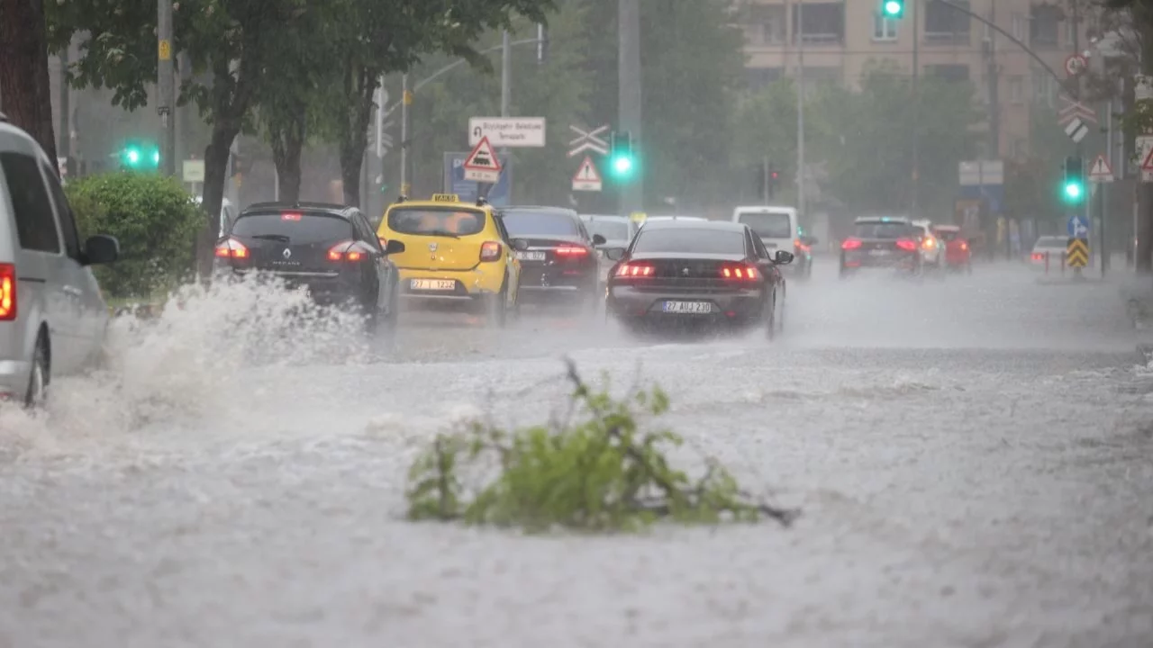 39 il için "sarı" uyarı: Kuvvetli yağışa dikkat