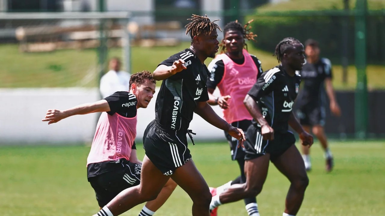 Beşiktaş'ta Çaykur Rizespor maçının hazırlıkları devam etti