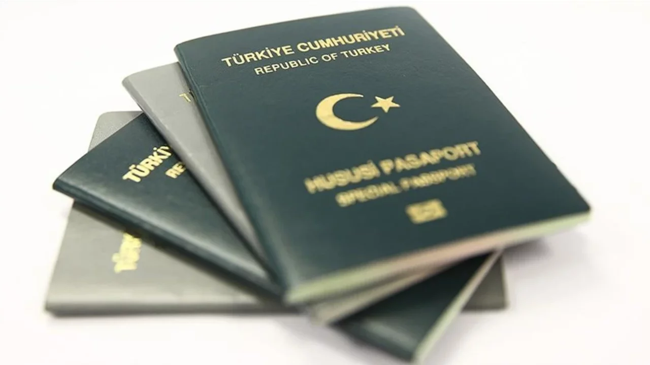 CHP'den tüm öğretmenler için yeşil pasaport talebi