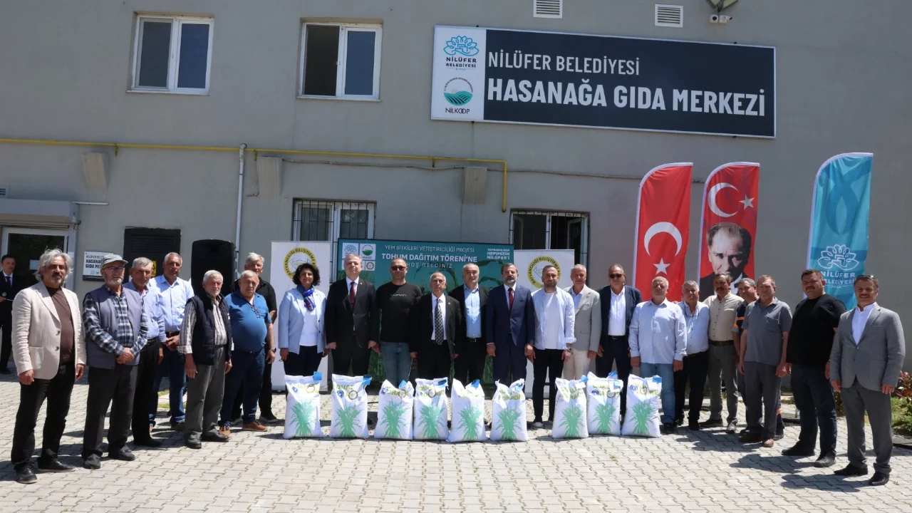 Nilüfer'de "Sorgum-Sudan Otu Tohumu Dağıtım Töreni" düzenlendi