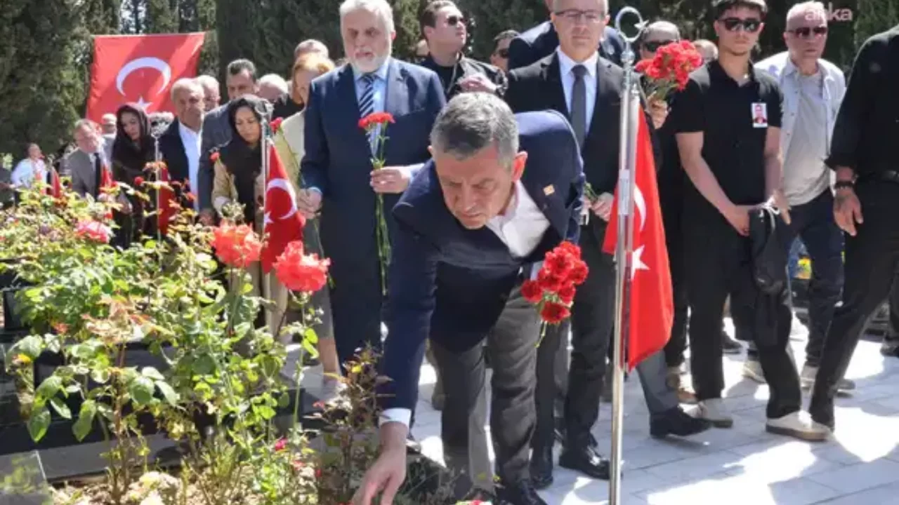 CHP Genel Başkanı Özgür Özel, Maden Şehitliği'ndeki anma programına katıldı