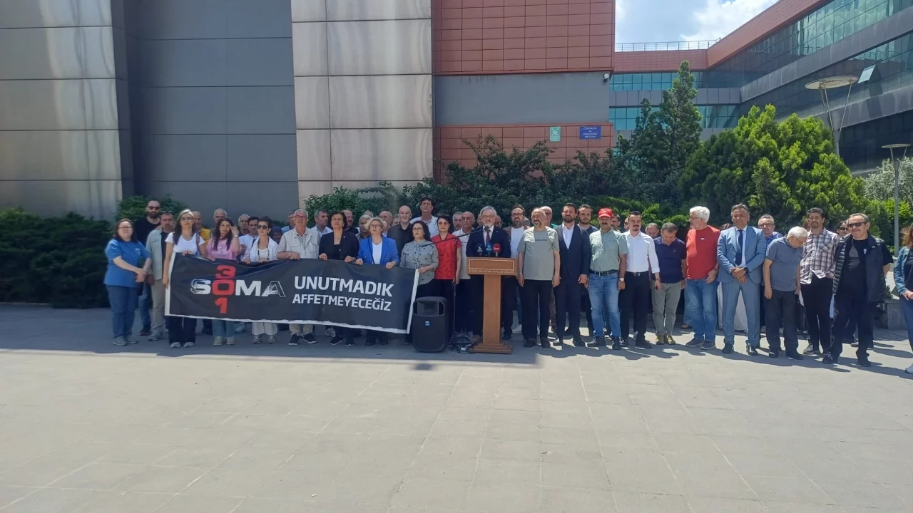Bursa'da Soma Faciası'nın 12. yılında 301 madenci anıldı