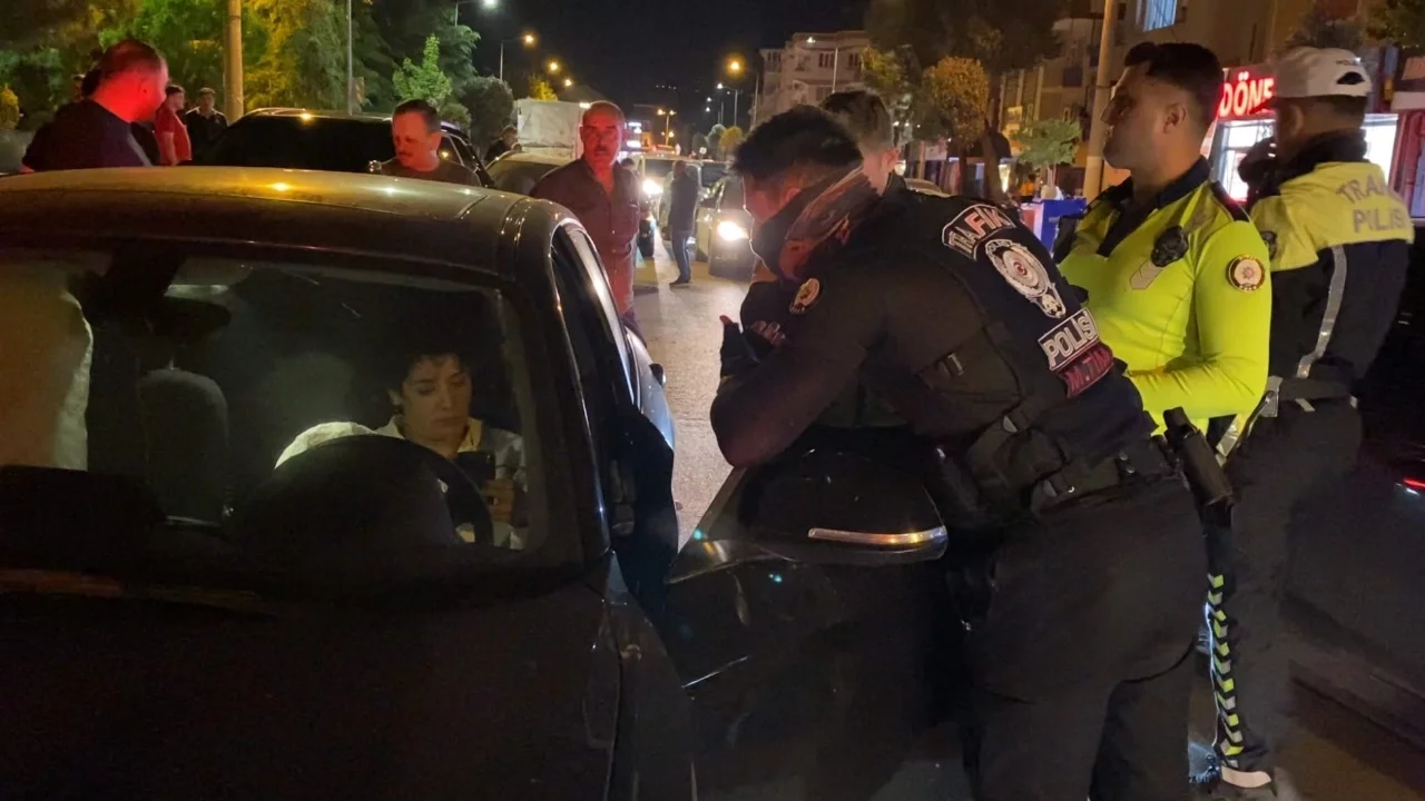 Bursa'da 'dur' ihtarına uymayan kadın sürücüye ceza!