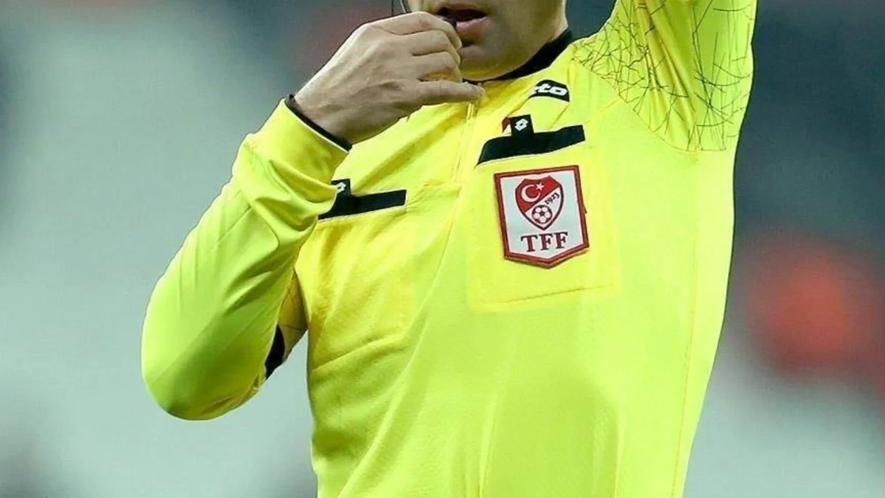 Süper Lig'de son hafta maçlarını yönetecek hakemler belli oldu