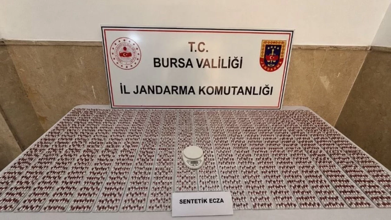 Bursa'da uyuşturucu operasyonu! Binlerce sentetik hap ele geçirildi
