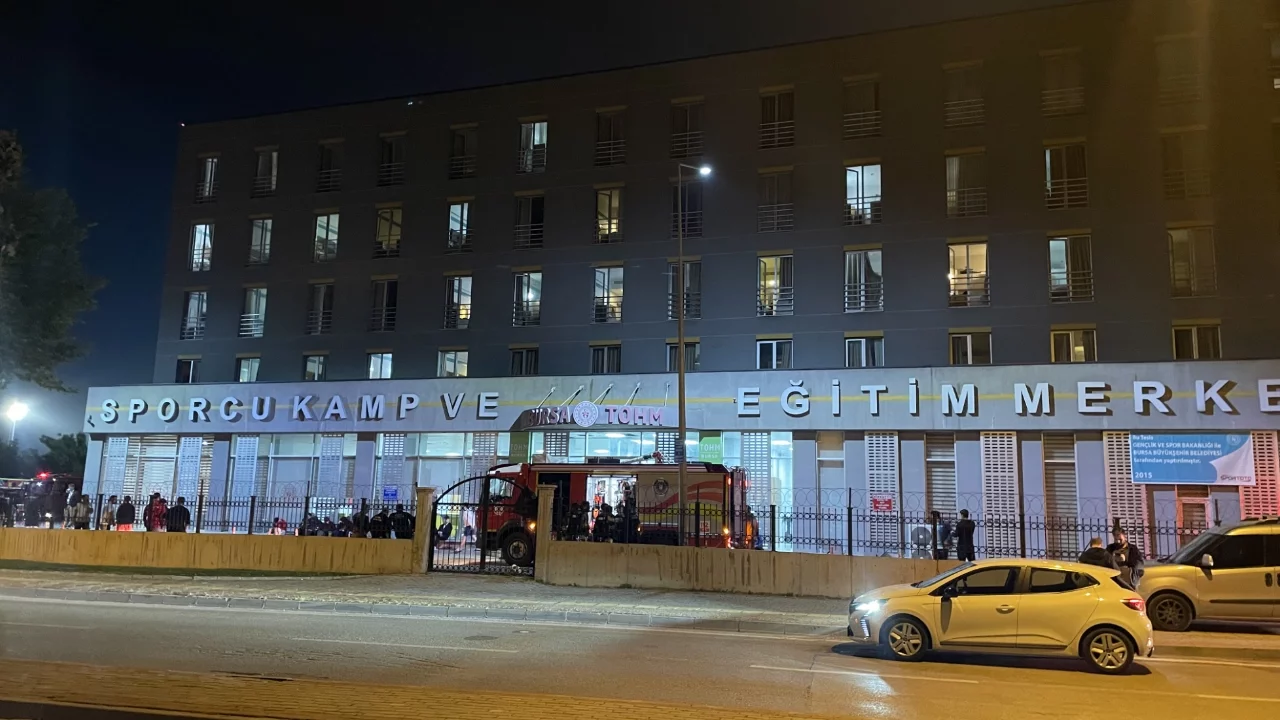 Bursa'da Sporcu Kamp ve Eğitim Merkezi'nde korkutan yangın