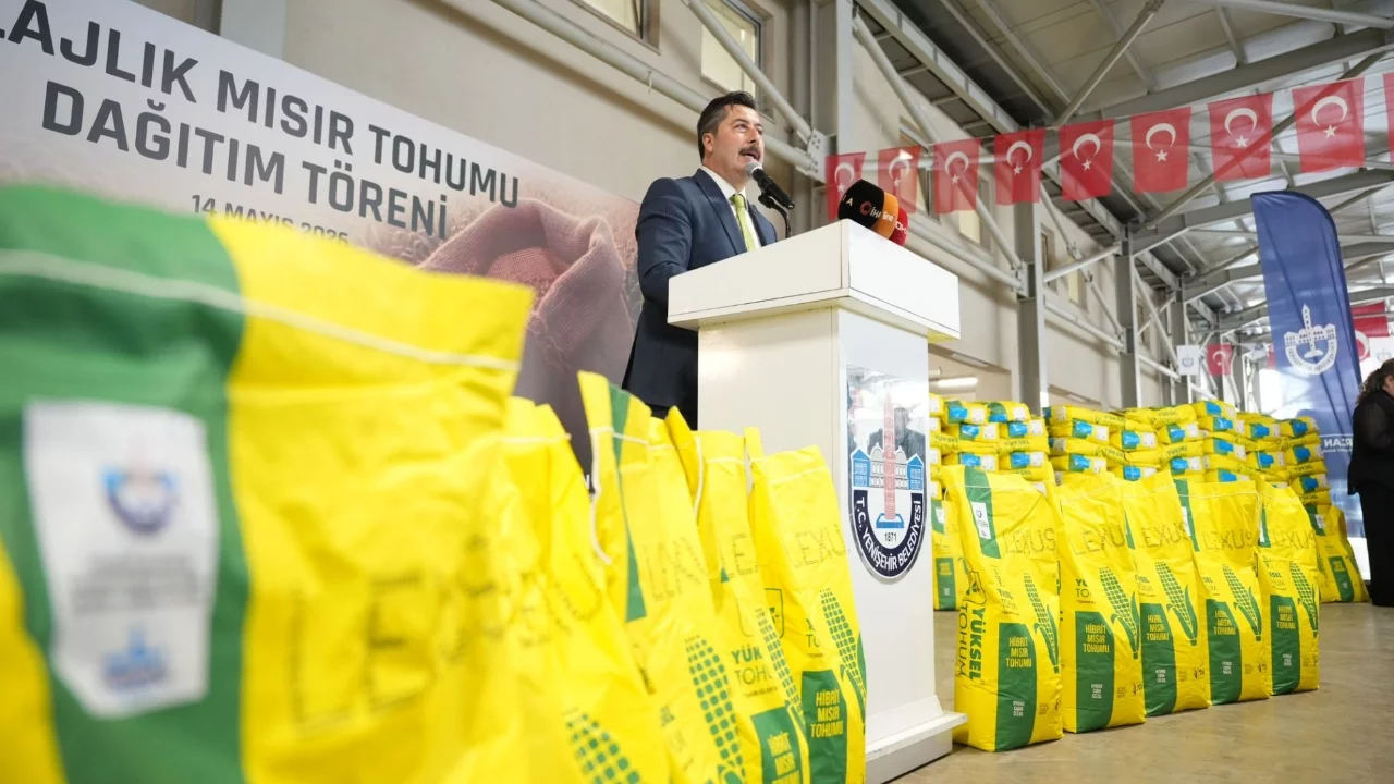 Yenişehir'de 750 çiftçiye silajlık mısır tohumu dağıtıldı