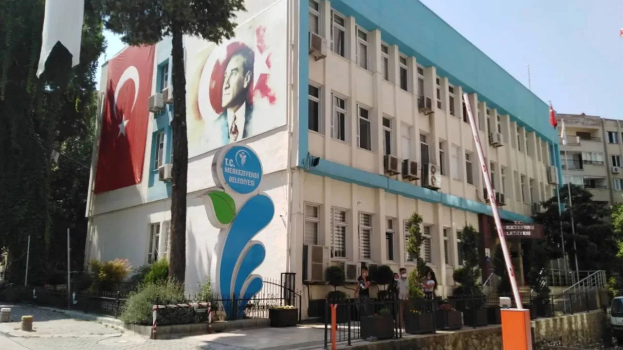 Denizli Merkezefendi Belediyesi'ne operasyon!