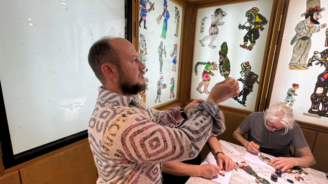 Bursa'nın kültür mirası Karagöz ve Hacivat sanatı geleceğe taşınıyor
