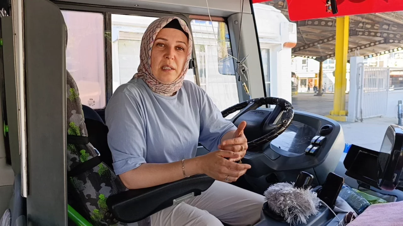 BURULAŞ bünyesinde görev yapan kadın otobüs sürücüsünden örnek davranış