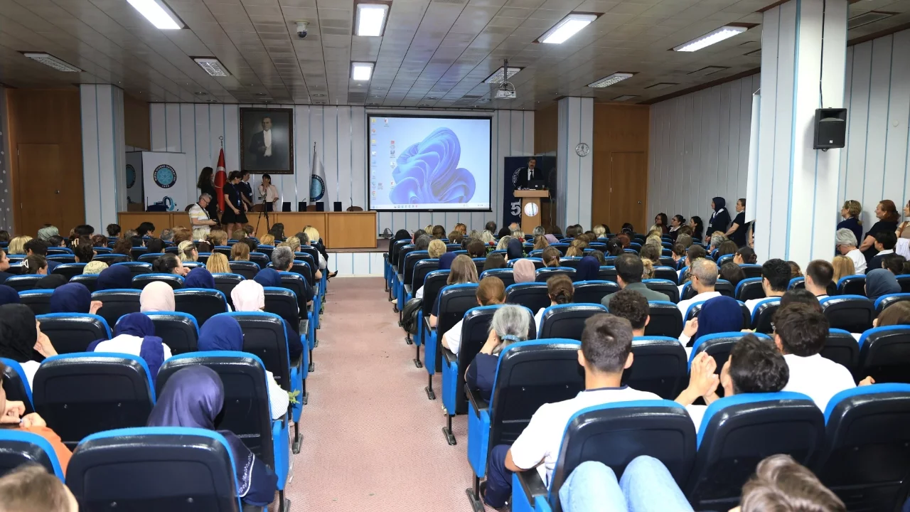 Hemşirelik haftası Bursa Uludağ Üniversitesi'nde unutulmadı