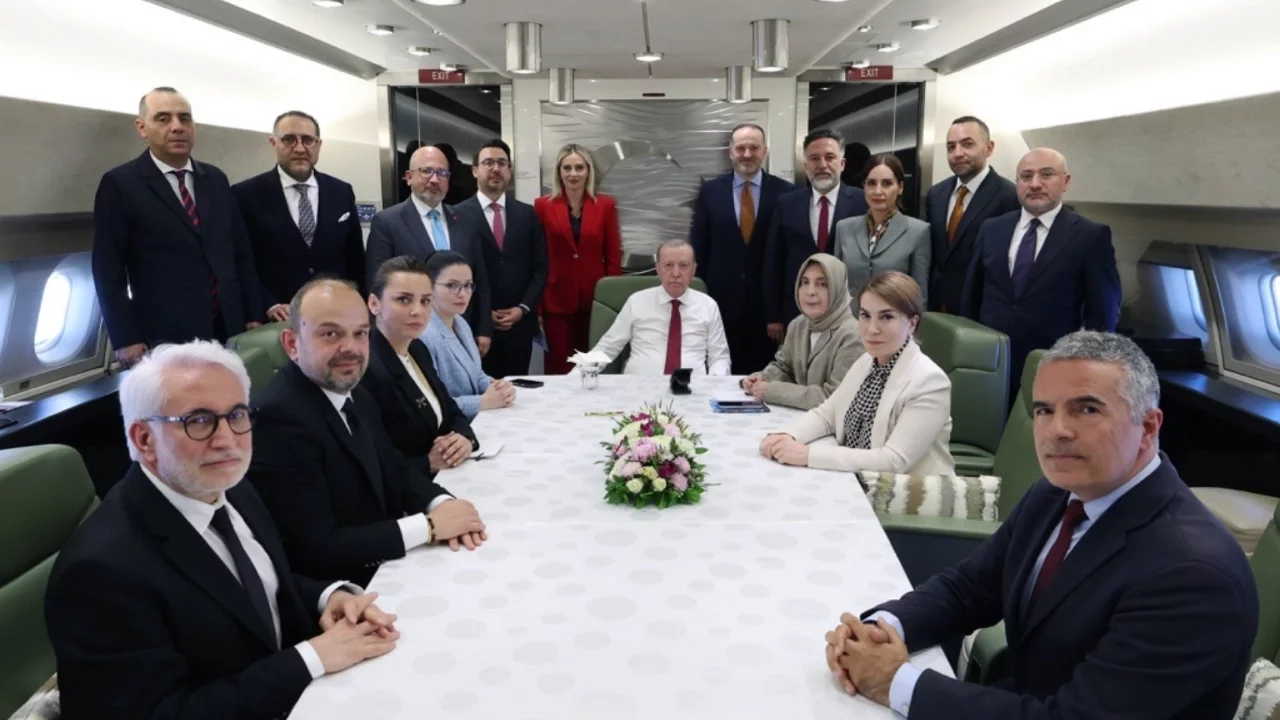 Cumhurbaşkanı Erdoğan: CHP yöneticilerince tehdit edilen, baskı gören bazı arkadaşlar huzuru AK P...