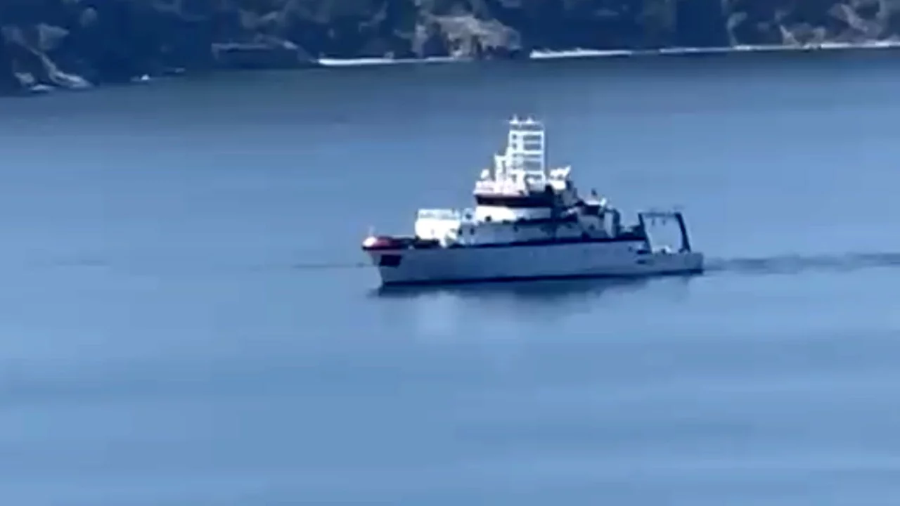 Marmara Denizi'nde deprem mesaisi: Araştırma gemisi fay hatlarını tarıyor