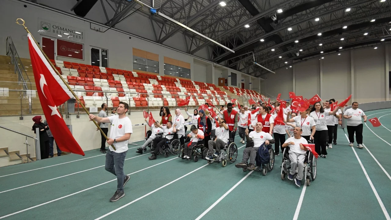 Osmangazi'de "Engelsiz Atletizm Yarışması", sporun engel tanımayan ruhunu bir kez daha ortaya koydu