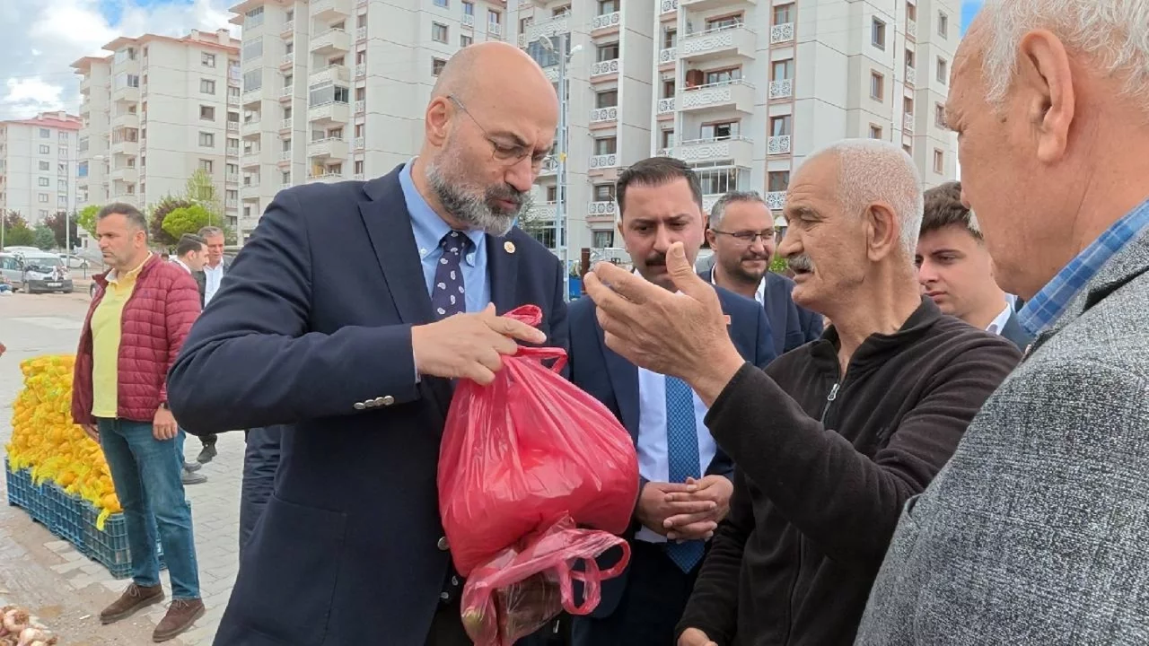 CHP'li Fethi Açıkel: Üreten satamamaktan, vatandaş alamamaktan şikayetçi