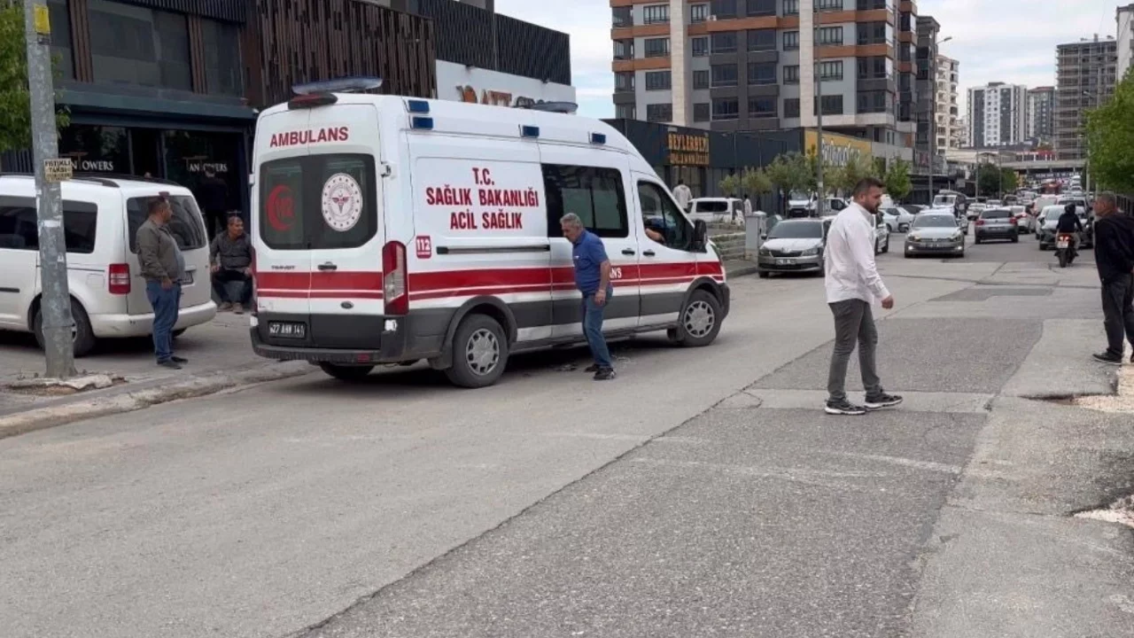 Cam silerken 8'inci kattan düşen genç kız yaşamını yitirdi