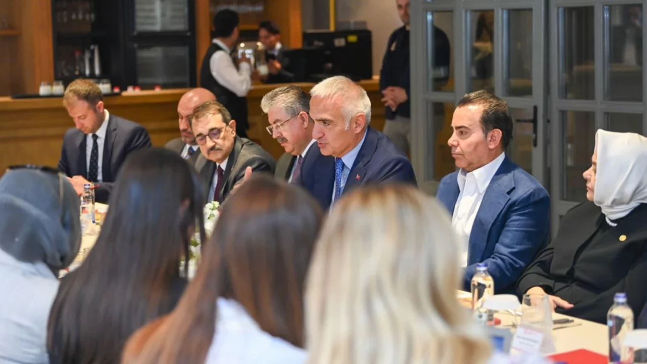 Bakan Ersoy'dan Formula 1 açıklaması