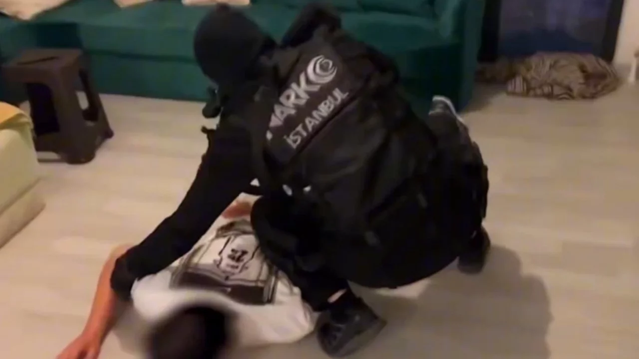Kırmızı bültenle aranan suçlu Pendik'te yakalandı