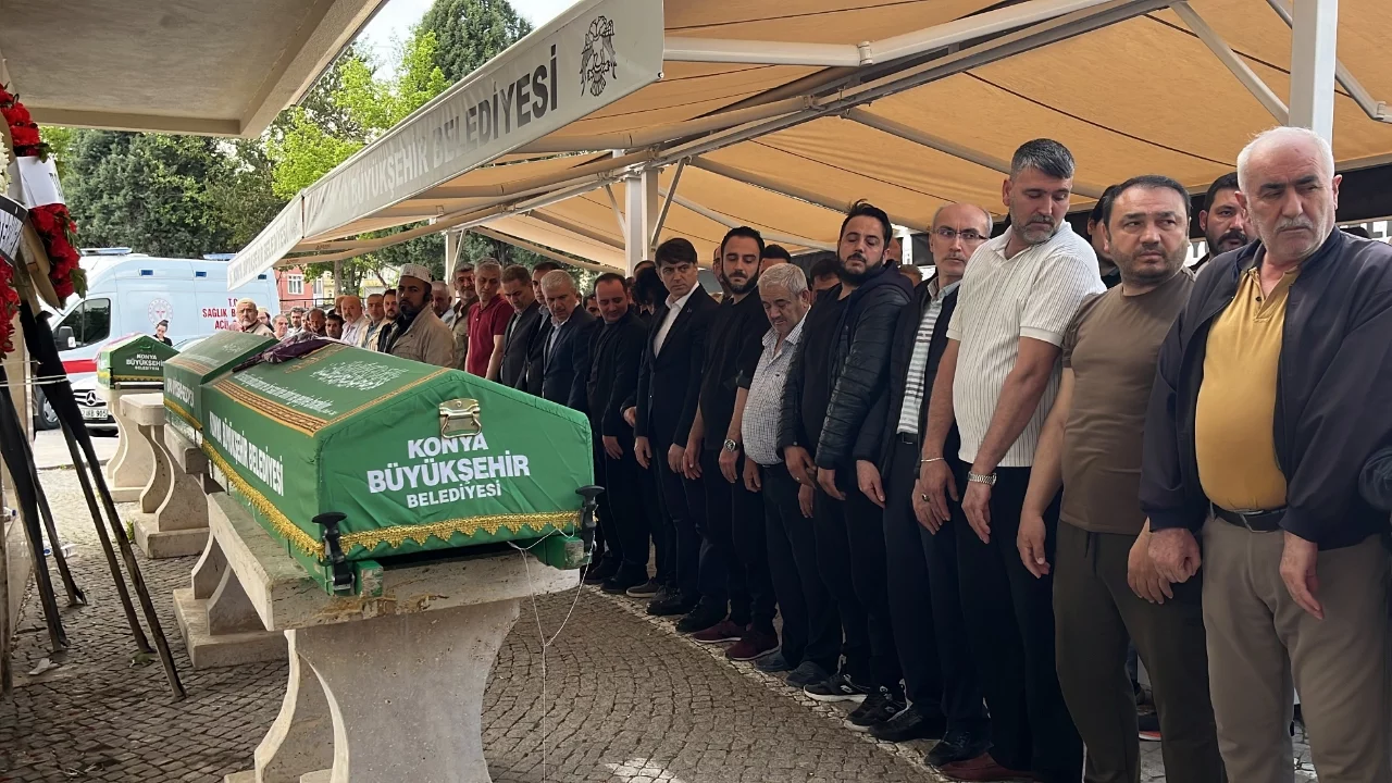 Konya'da oğulları tarafından öldürülen çift, son yolculuğuna uğurlandı