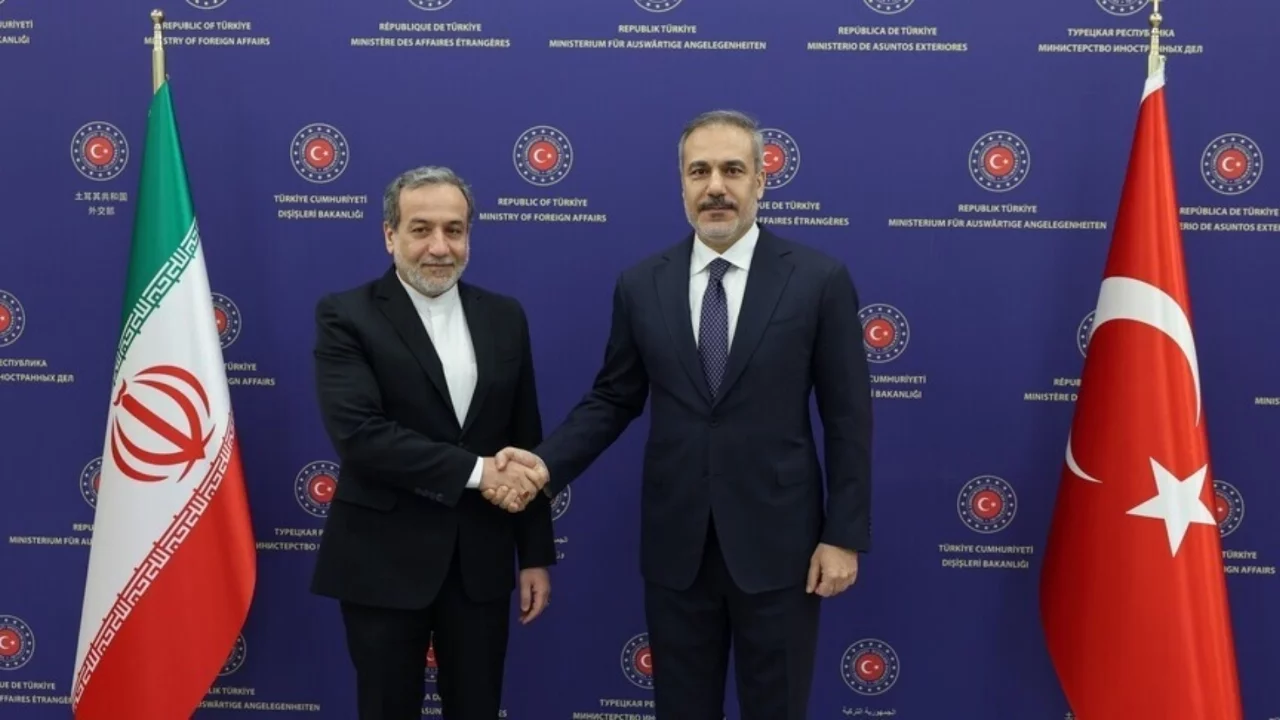 Bakan Hakan Fidan, İranlı mevkidaşı Erakçi ile telefonda görüştü