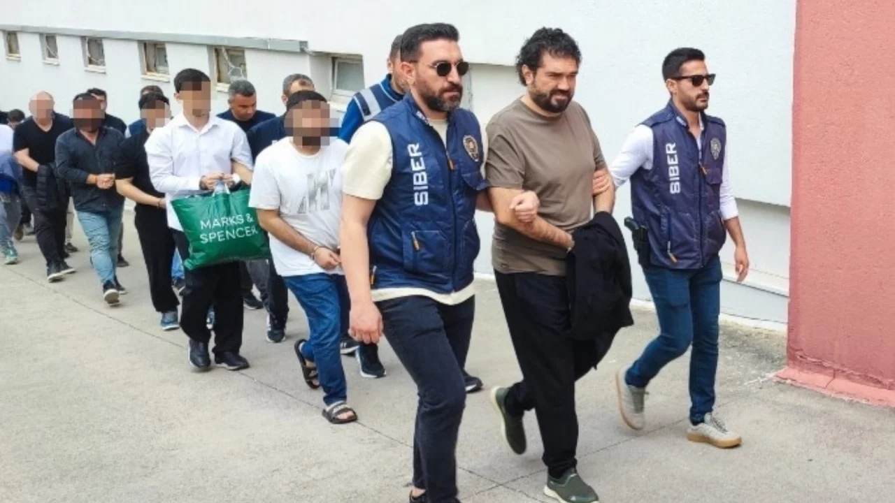 Rasim Ozan Kütahyalı eşinin düşük yapabileceğini söyleyerek serbest bırakılmayı talep etti