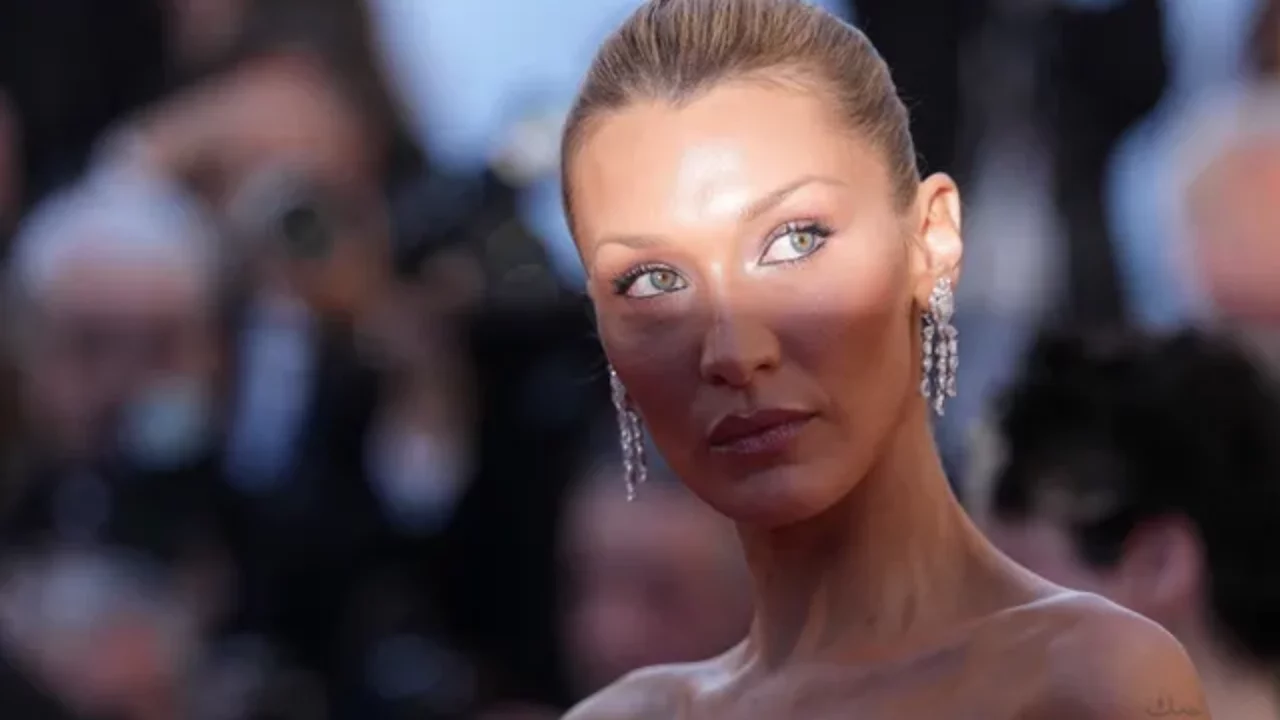 Cannes kırmızı halısında Bella Hadid rüzgârı