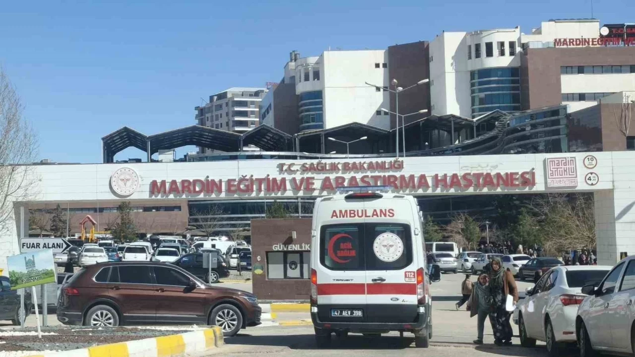 Geri manevra yapılan otomobilin altında kalan çocuk yaşamını yitirdi