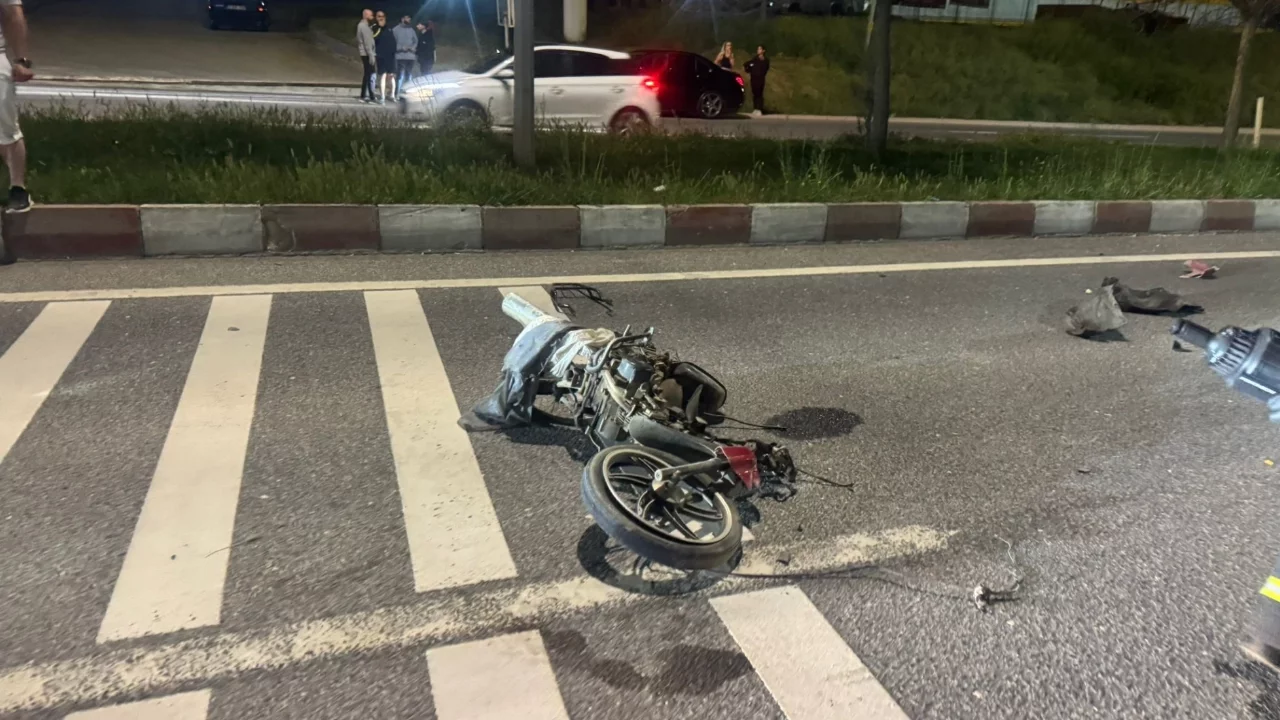 Bilecik'te otomobilin çarptığı motosikletin sürücüsü ağır yaralandı