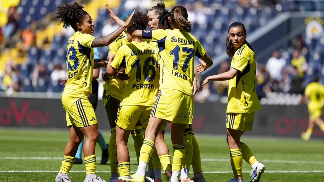 Fenerbahçe, Ünye'yi 8 golle mağlup etti