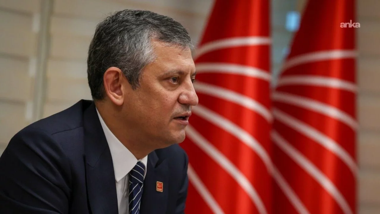 CHP lideri Özgür Özel, The Economist'e yazdı: Türkiye'nin demokrasi mücadelesi Macaristan'a benziyor ancak daha zor