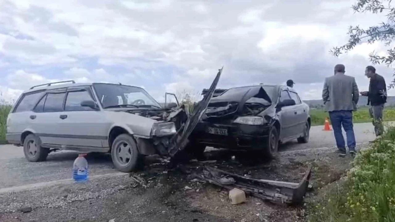 Çorum'da iki araç çarpıştı: 3 yaralı
