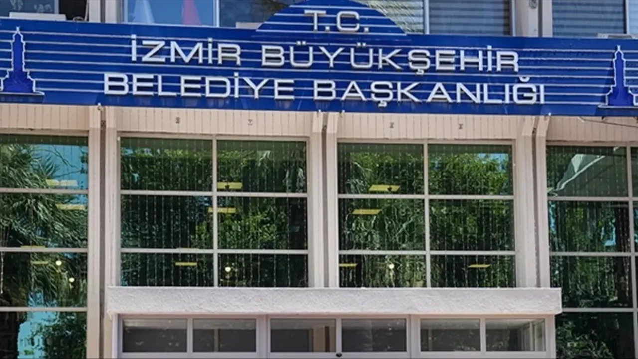 İzmir Büyükşehir Belediyesi'ne yeni operasyon: Üç şüpheli gözaltında
