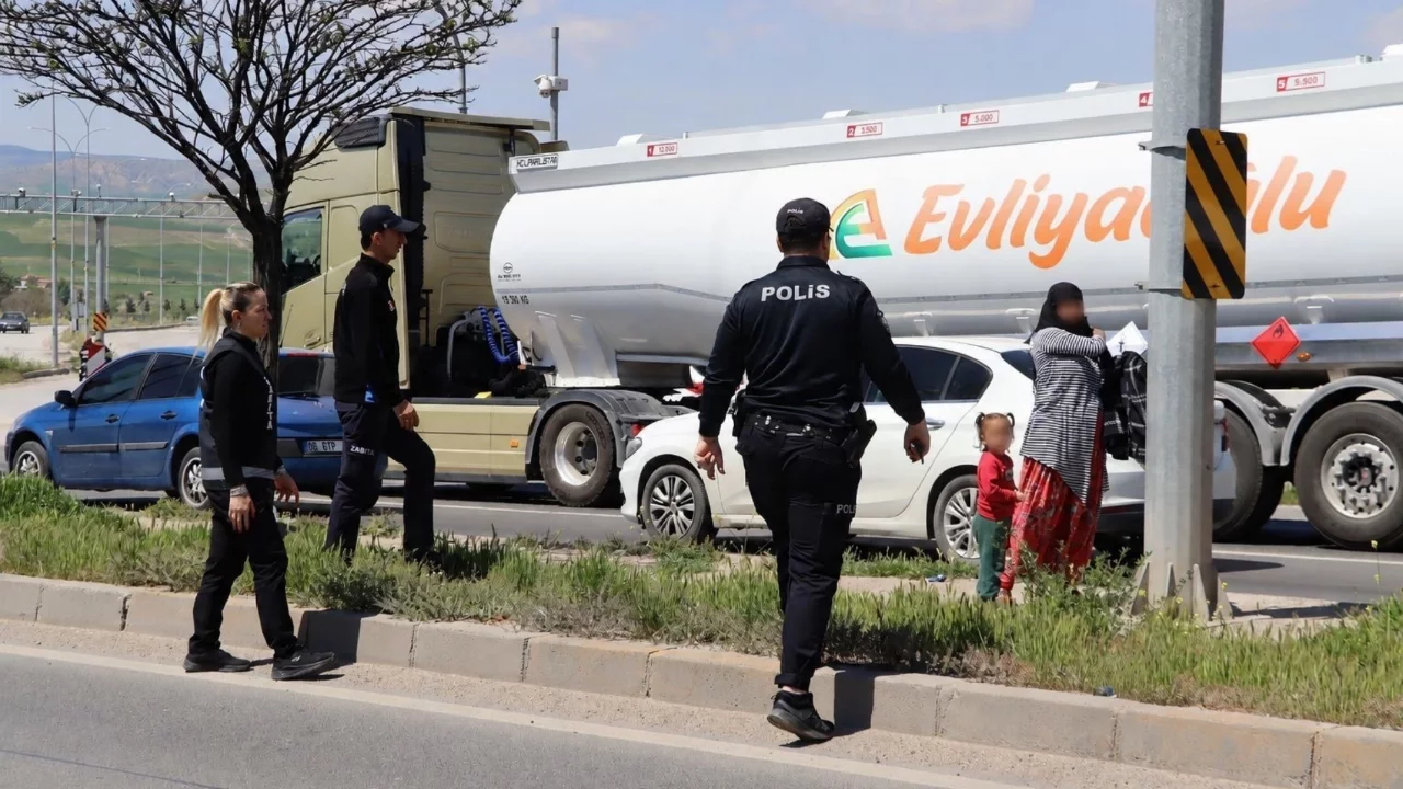 Emniyet düğmeye bastı: Çocuğunu dilendiren ailelere hapis şoku