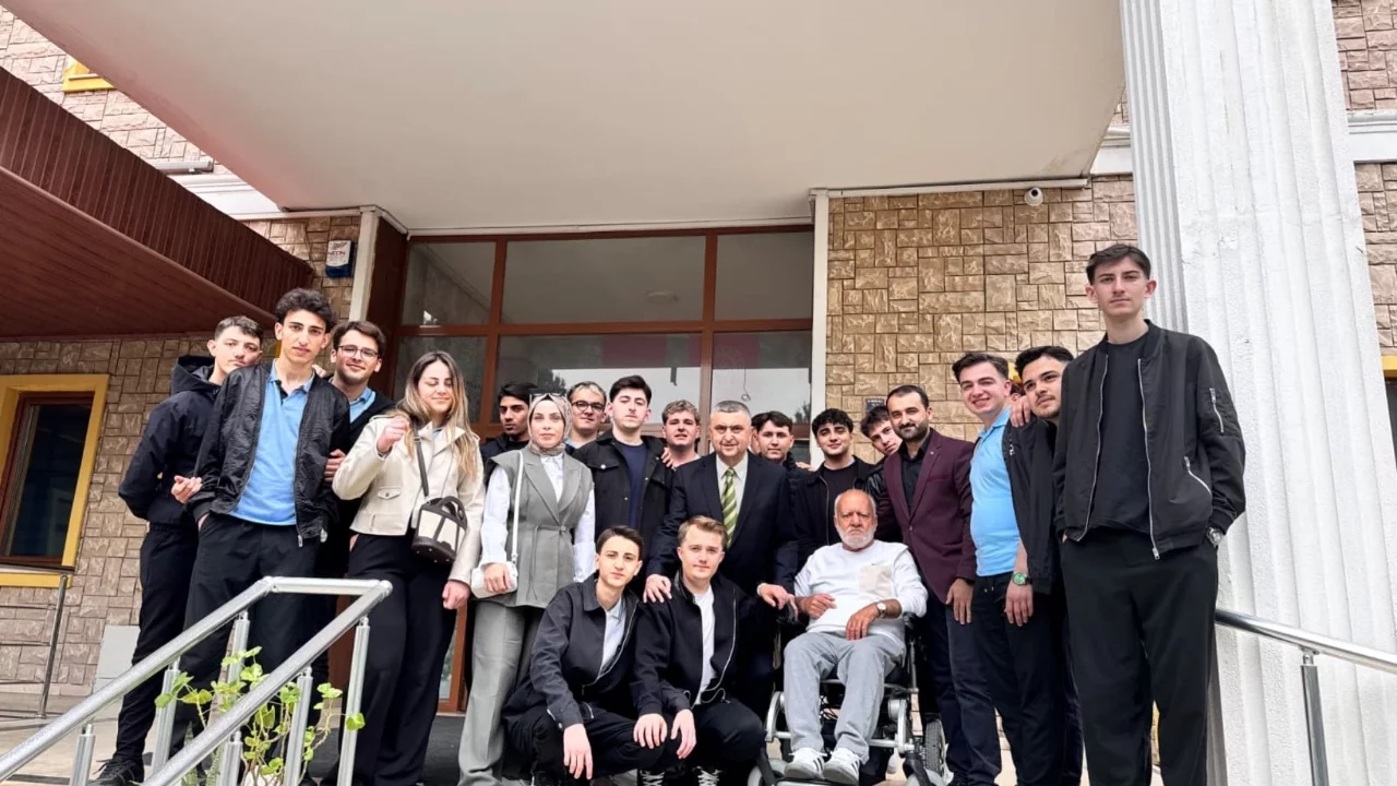 İnegöl'de öğrencilerden bayram öncesi örnek sosyal sorumluluk