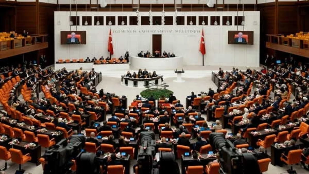 Meclis'te dikkat çeken değişiklik: İktidar varlık barışının kapsamını genişletti!