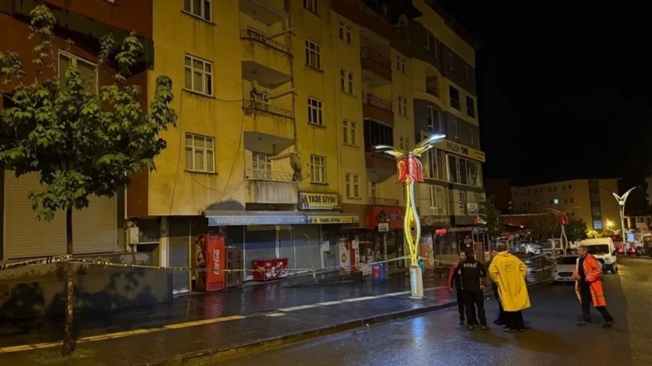Çökme riski bulunan 6 bina tedbir amaçlı tahliye edildi