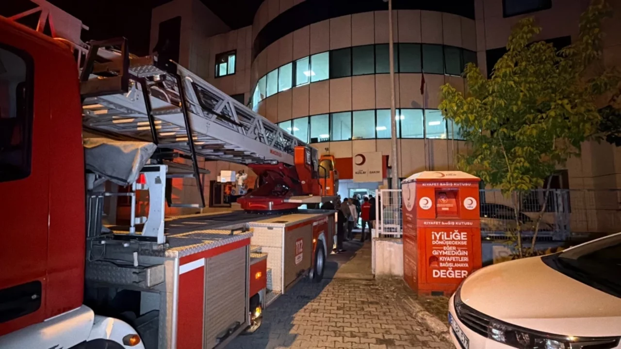 Düzce'de korkutan huzurevi yangını: 54 kişi tahliye edildi
