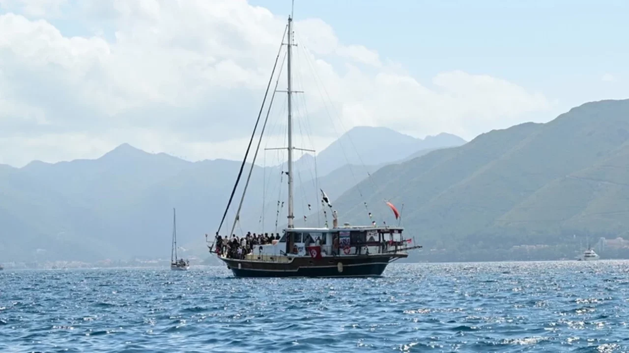 İsrail'in alıkoyduğu aktivistler Türkiye'ye getiriliyor