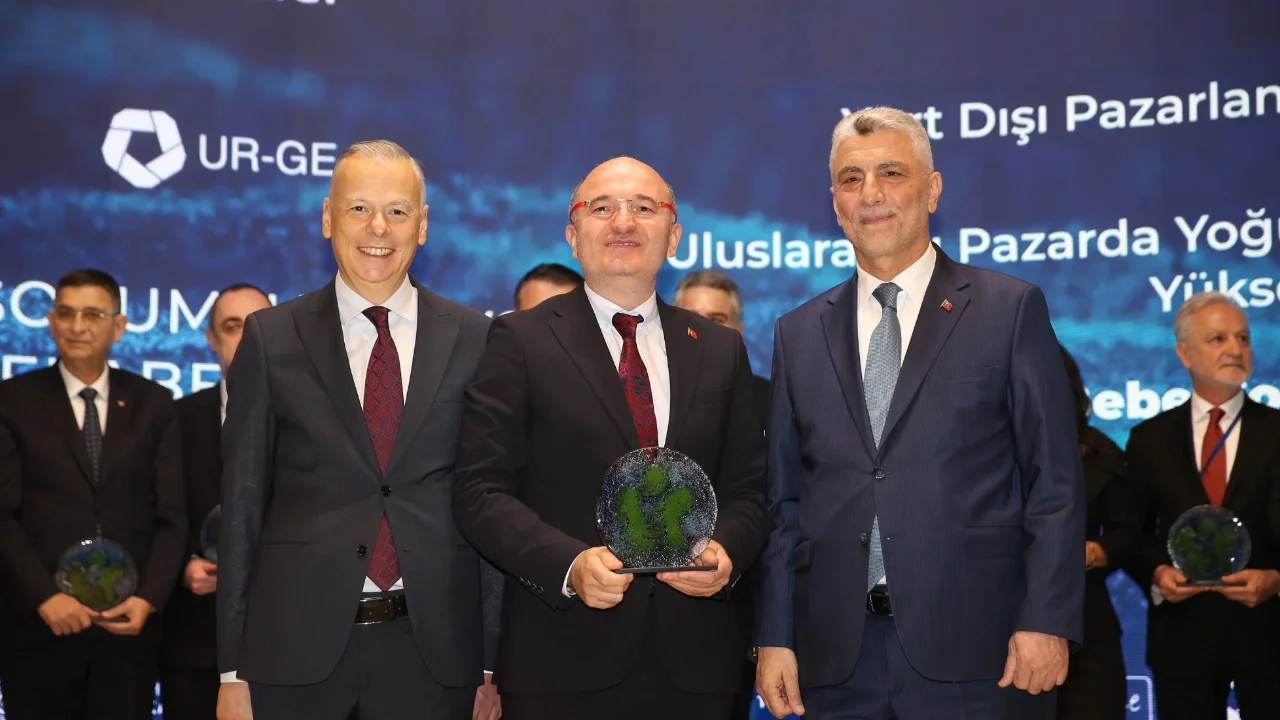 UR-GE'de Türkiye lideri olan BTSO'ya iki ödül birden
