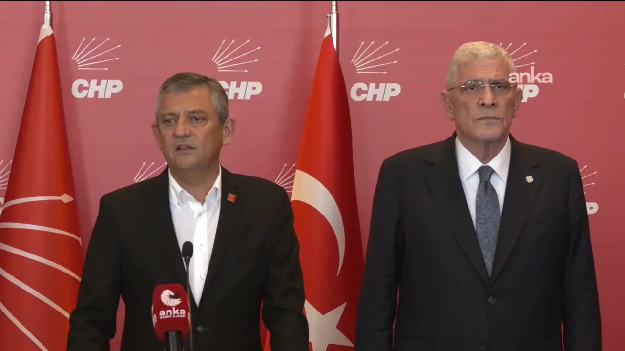 Müsavat Dervişoğlu'ndan CHP'ye destek ziyareti: Özgür Özel konuşuyor
